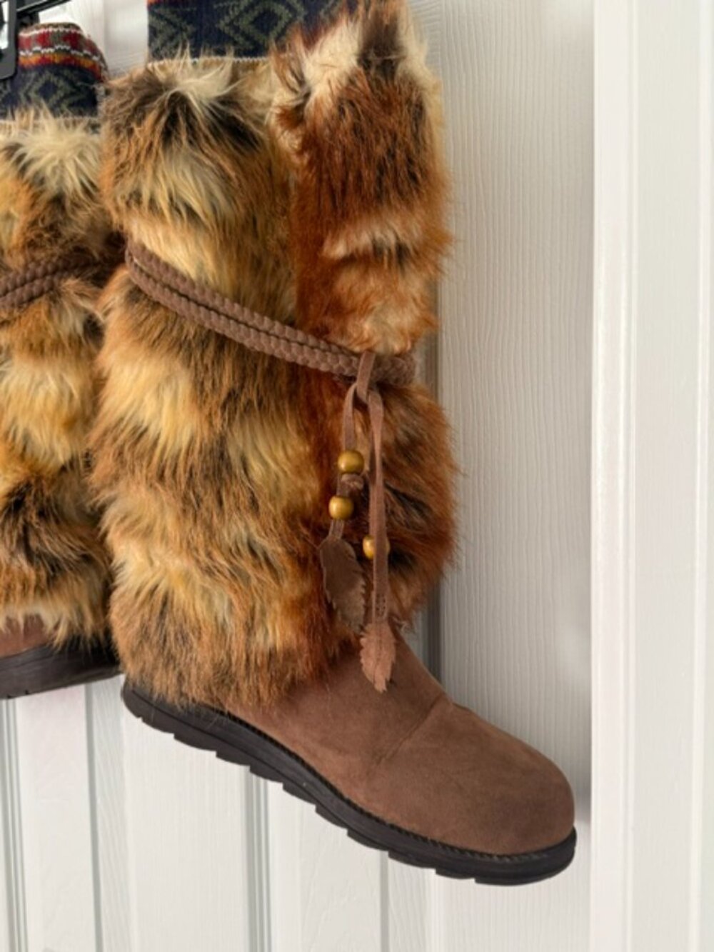 MUK LUKS Women's Faux-Fur Winter Boots - Size 9 - Picture 3 of 6